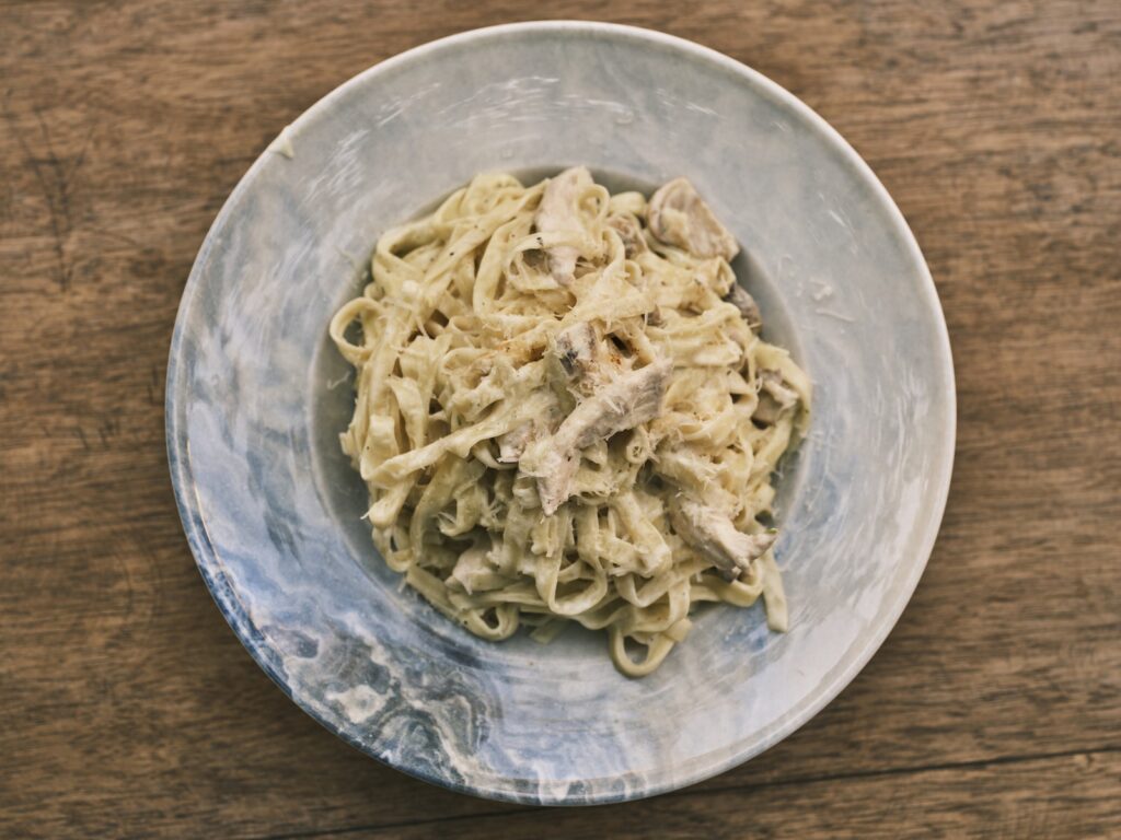 BSB-how-to-make-store-bought-alfredo-sauce-better-1-3968