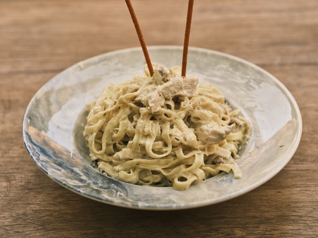 BSB-how-to-make-store-bought-alfredo-sauce-better-2-3968
