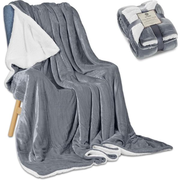 reversible sherpa blanket store-bought via amazon.com 3117